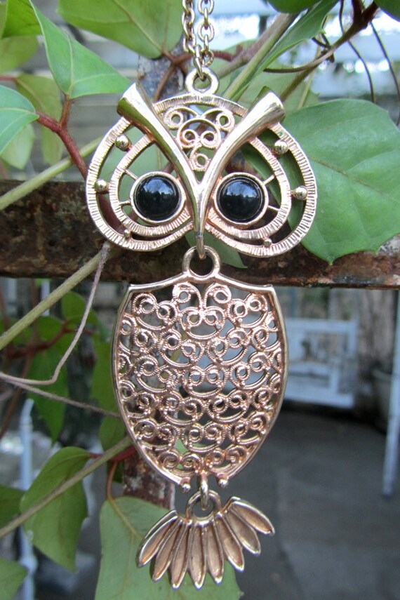 Vintage 70s GOLD OWL Necklace By Sarah Coventry Vintage Clothing by TatiTati Vintage on Etsy