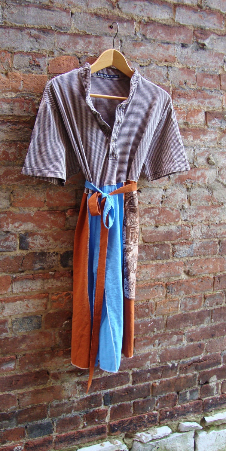 Eco T Shirt Dress with Empire Waist/ Oversize Dress/ Wrangler T Shirt Upcycled/ Neru Collar Dress
