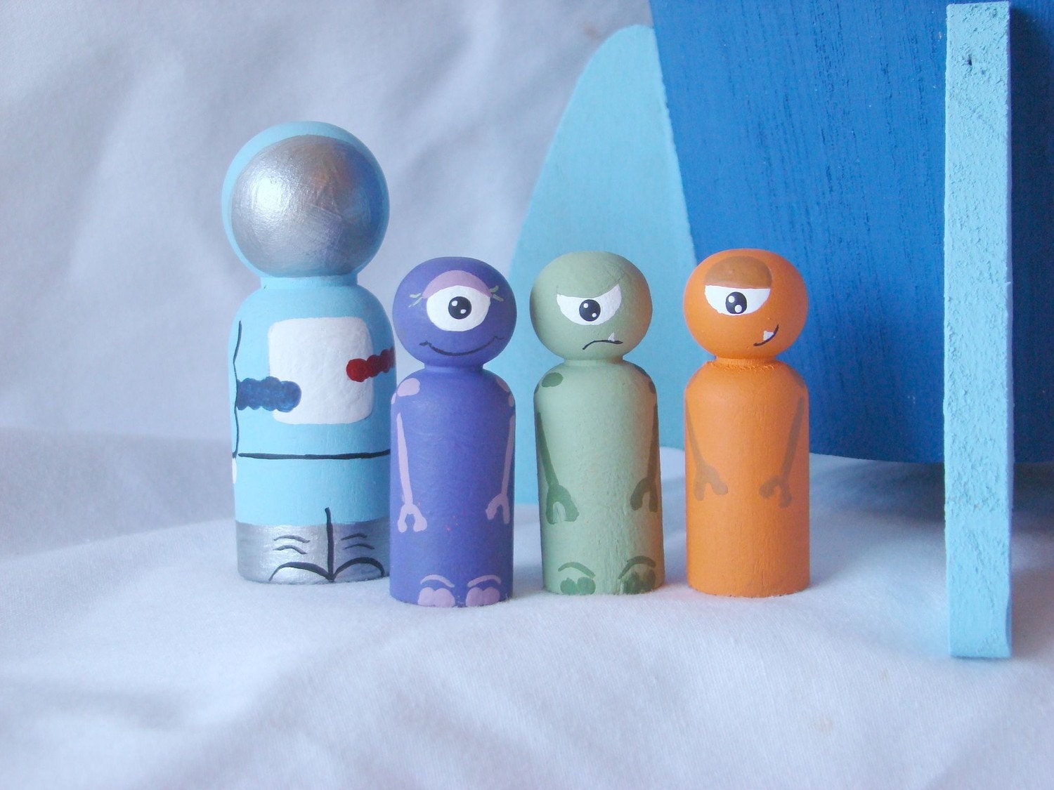 IN STOCK - Rocket, Aliens & Astronaut Wood Pegs - Hand Painted