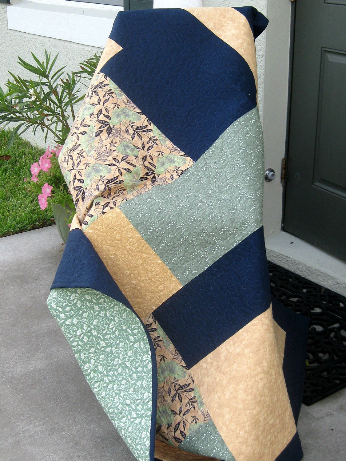 REDUCED -  Navy/Mint/Sand - Contemporary/Modern Quilt