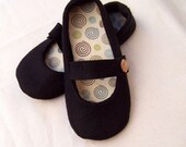 Womens Classic Mary Janes Do-it-Yourself Computer Download Pdf Pattern Sizes 5-11