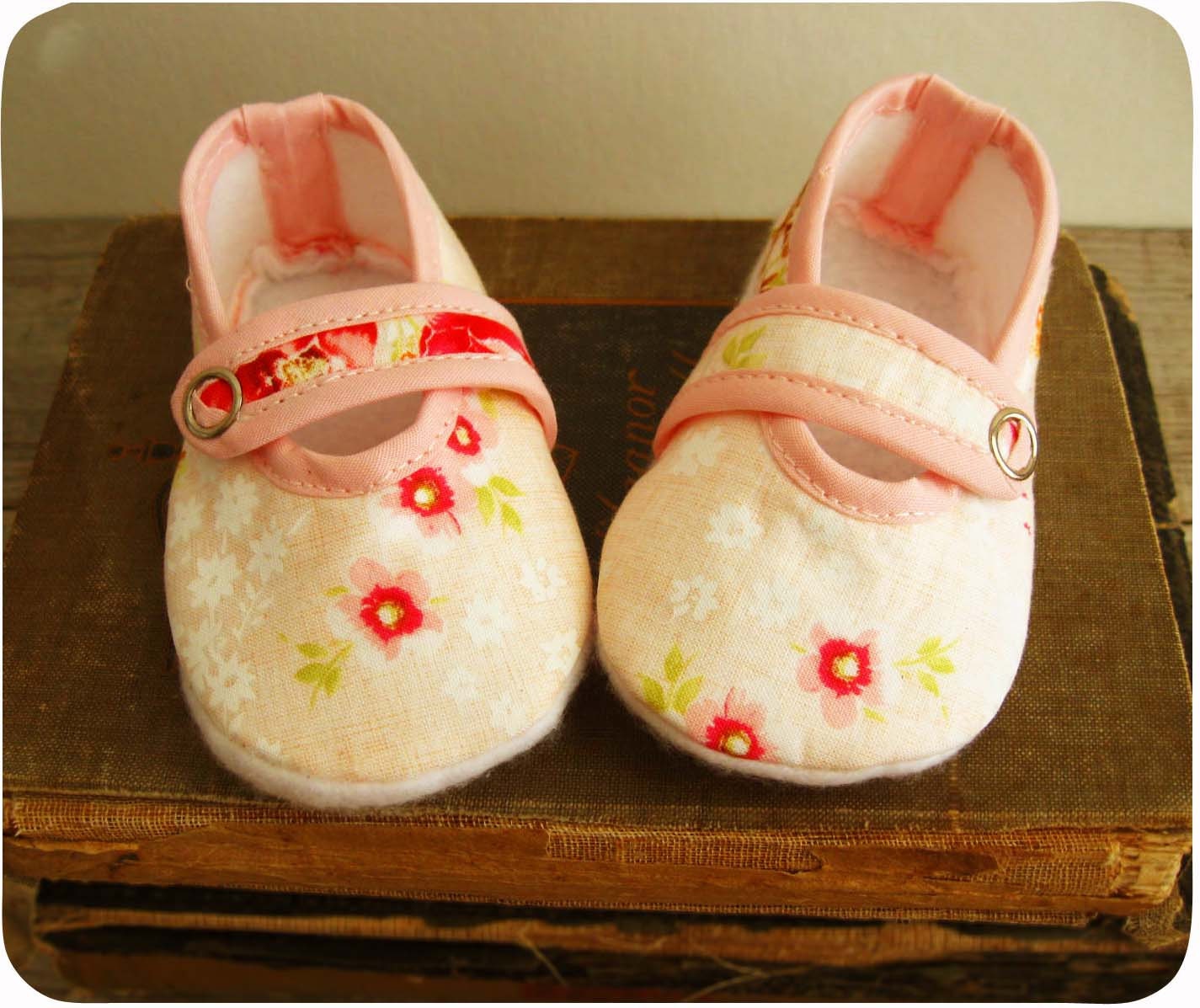 Sweet Romantic Pink Baby Booties