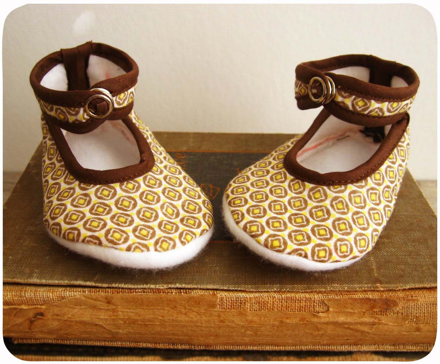 Retro Baby Booties