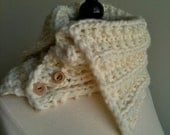 kari neckwarmer in ivory