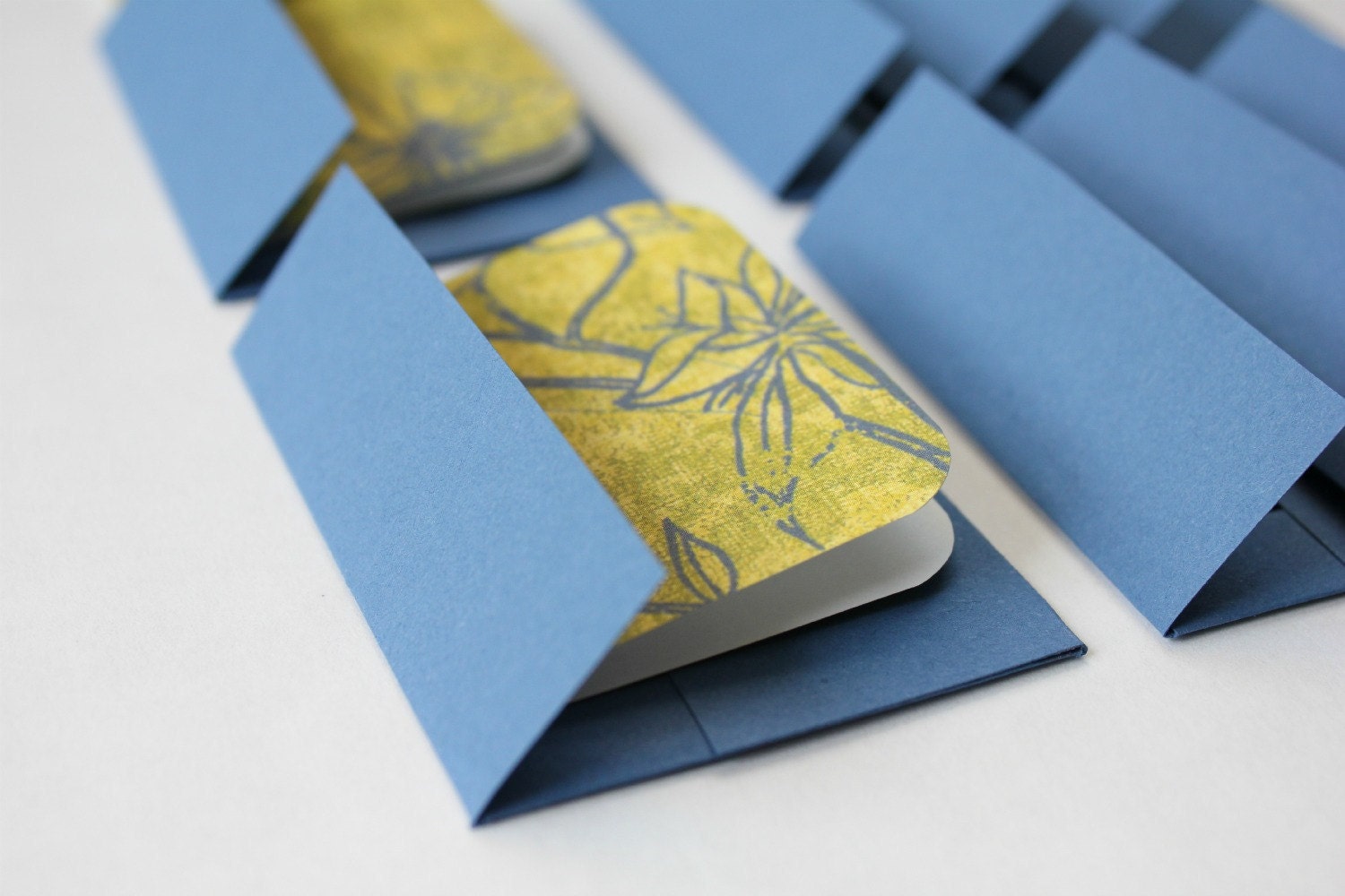 Mini Cards n Envelopes - Set of 8 - True Blue Flowers