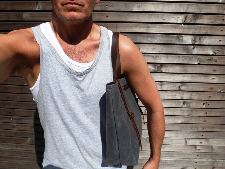 Waxed canvas bag/ carry all with leather handles and double buckle closure with straps COLLECTION UNISEX