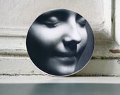 L'Inconnue de la Seine Original Mask Medium Round Wood Block