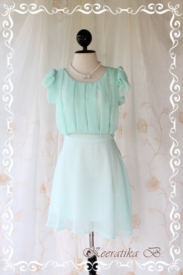 Beautiful Lady - Pastel Dress Minty Blue Pleated Puffed Sleeves Smart Gorgeous Lady Style Mod Celebrities Dress