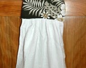 Hanging hand towel