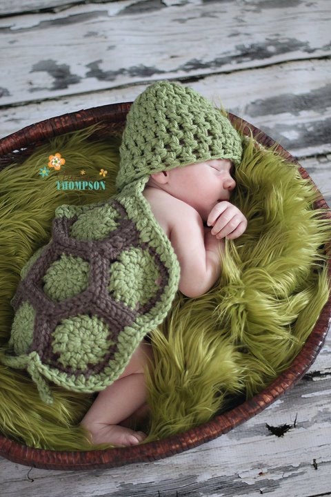 Baby Turtle Set--newborn Photo Prop-- crochet
