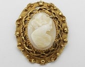 Vintage Cameo Brooch Florenza Carved Shell