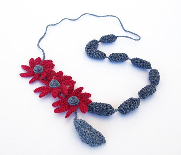 Necklace Strawberry Blossom