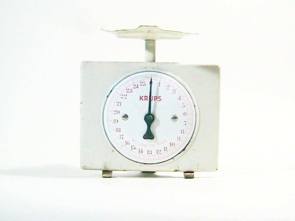 SALE - Vintage Scale, Kitchen Scale, White Scale, Food Scale, Krups