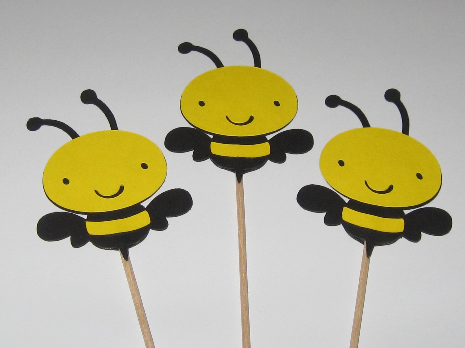 Bee Cupcake Toppers - Set of 12