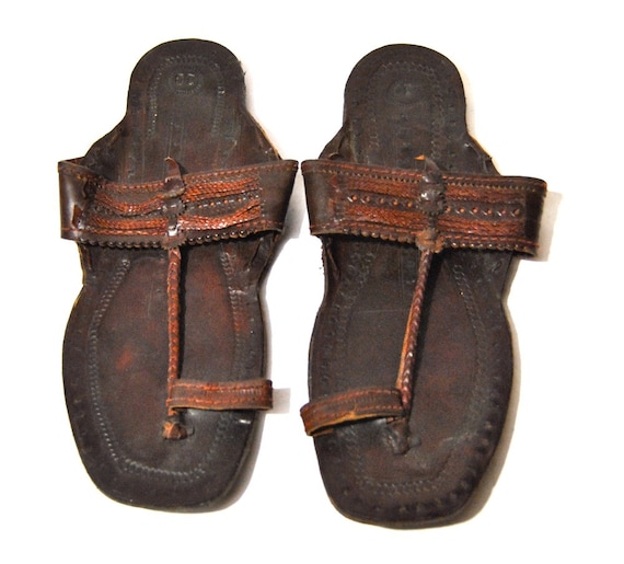 Men's vintage leather embossed Indian sandals, made in India sz 10, 44