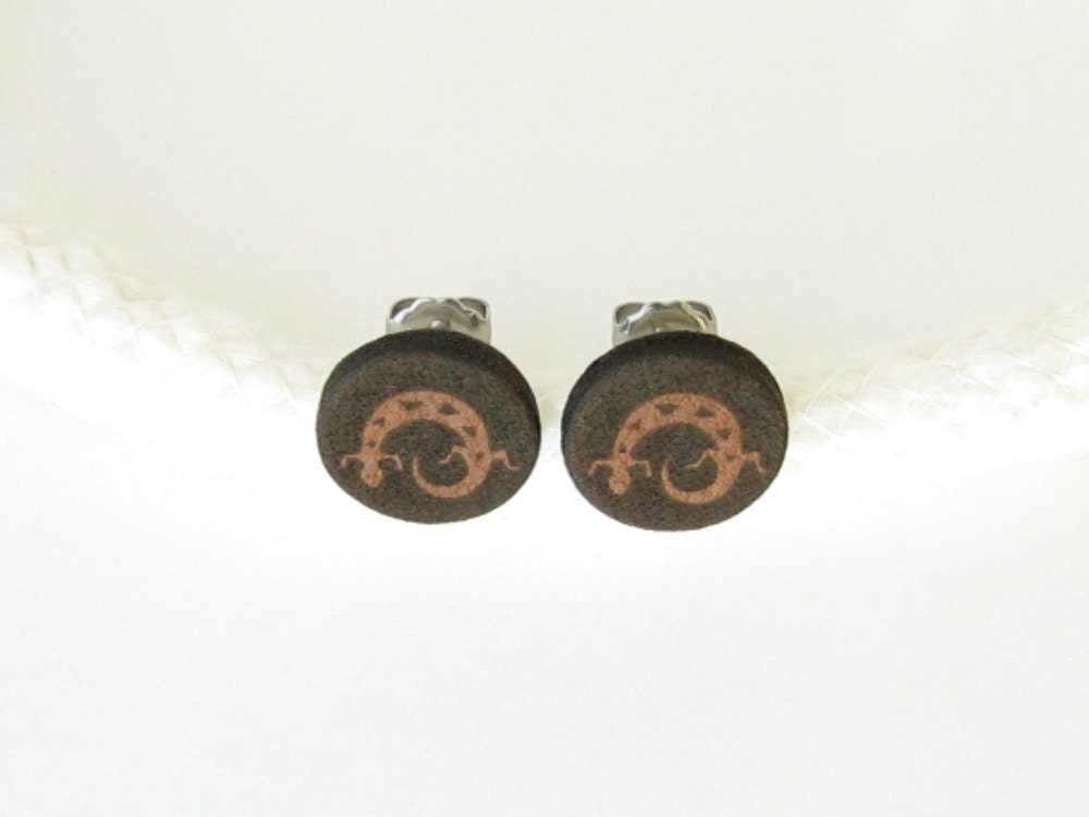 Southwest Lizard Stud Earrings - Brown on Black - Leather & Stainless Steel