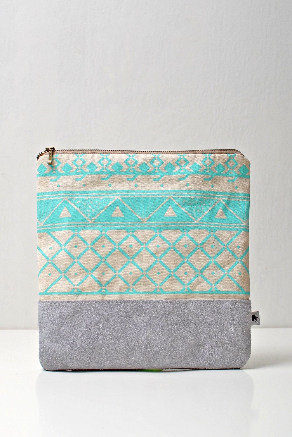 Triangle Printed Leather-Suede Pouch Aqua No. ZP-602