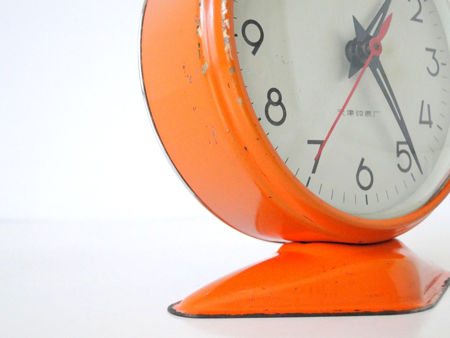 MINI - Vintage Orange Round Mechanical Alarm Clock