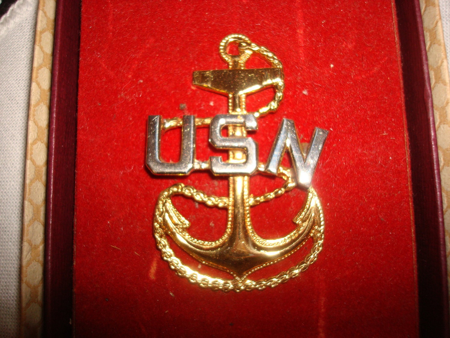 Vintage United States Navy USN Anchor Pin by SelectionsBySusan