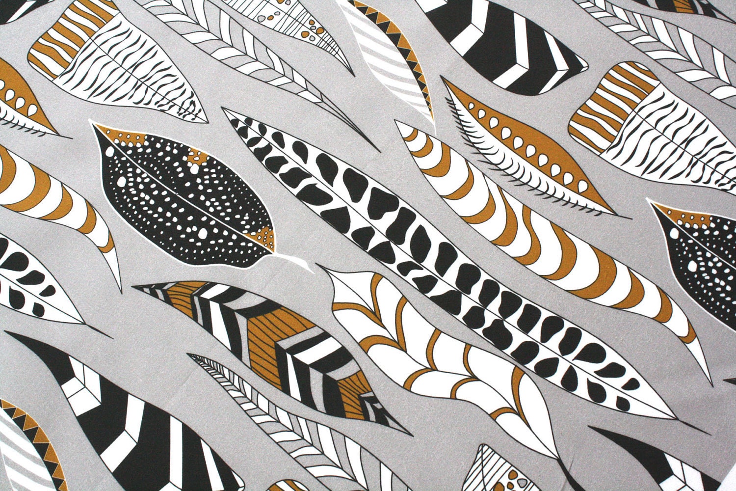 100% Premium Kona Cotton- "Feathers Beautiful"  - Fat Quarter-ships same day