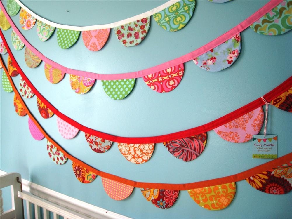 Pennant or Scalloped Fabric Bunting/Garland - Red