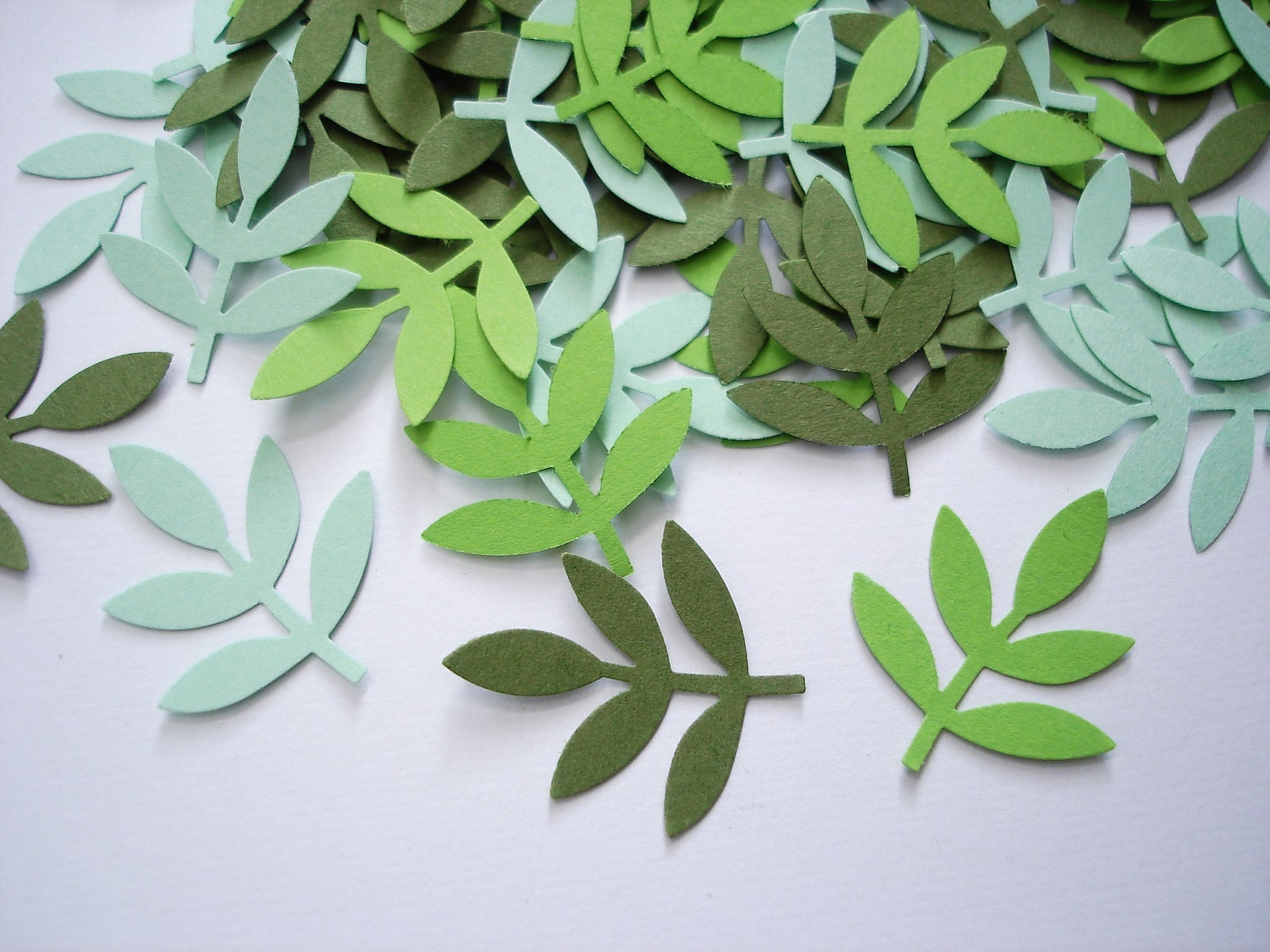 100 Mixed Green Frond Fern Leaf  punch die cut cutout confetti scrapbook embellishments - No925