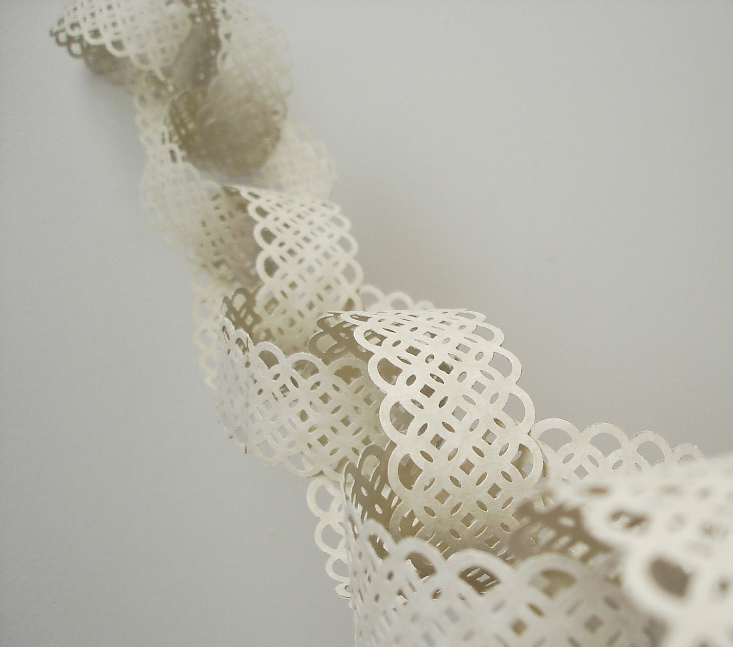 Antique Wausau Astroparche Lace Paper Chain Garland Kit - 9 feet - wedding, showers, birthday party, holidays - NoG3