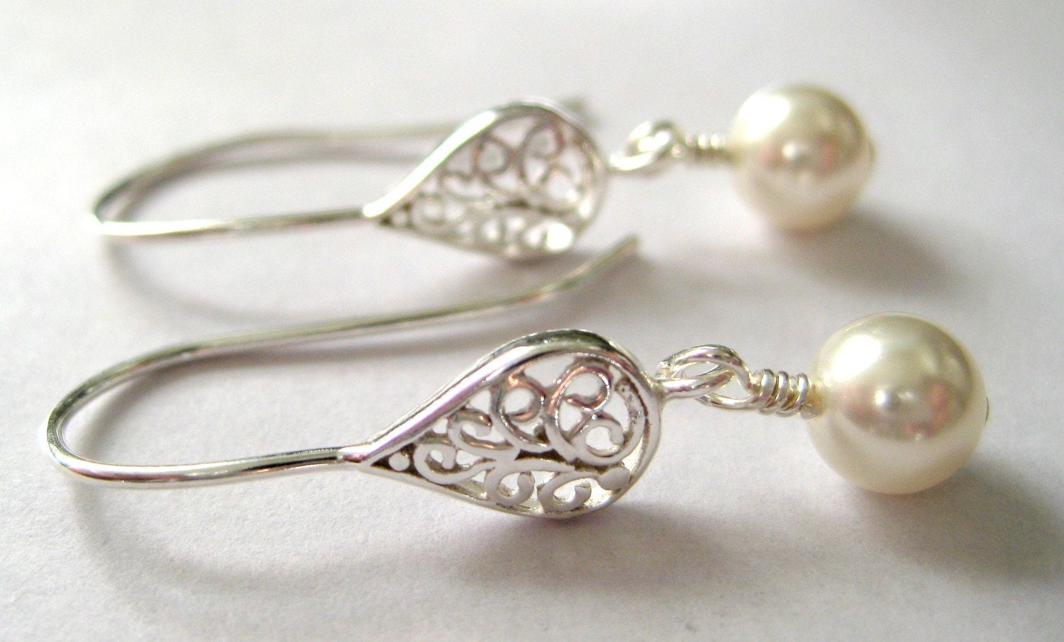 White pearl earrings, Sterling Silver, Swarovski pearl earrings, Silver filigree earrings, Wedding jewelry, Bridesmaid pearl earrings
