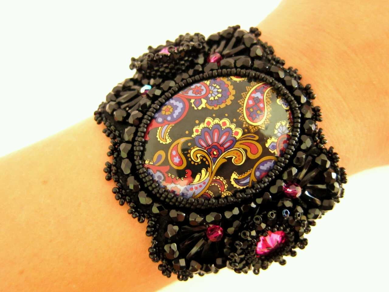 SALE Beaded Paisley Cabochon Bracelet