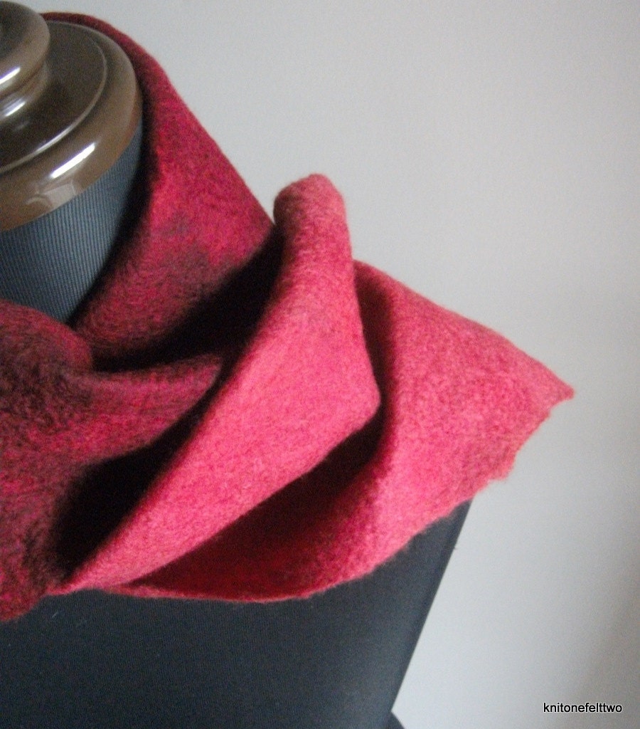 Handfelted Dark Red Wool Scarf 'Cranberry'