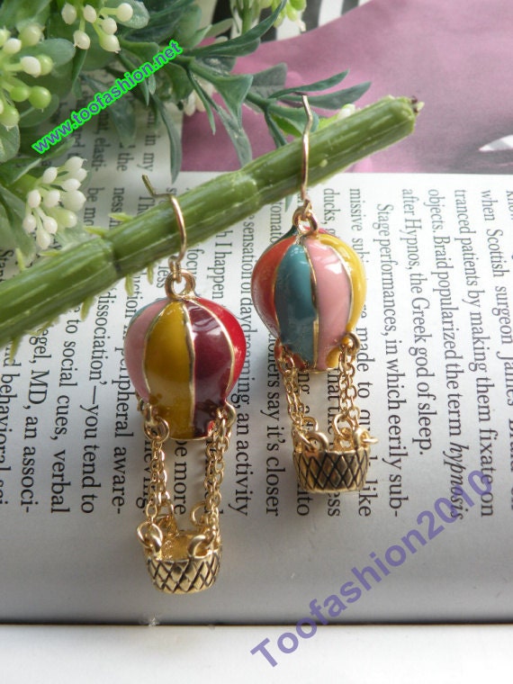 Pretty retro gold colorful glaze Hot Air Balloon earrings pendant vintage style