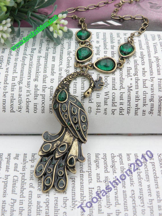 Pretty retro copper green expanding feathers peacock necklace pendant vintage style