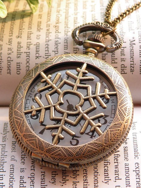 Retro copper round snowflake with hollow carved pocket watch necklace pendant jewelry vintage style