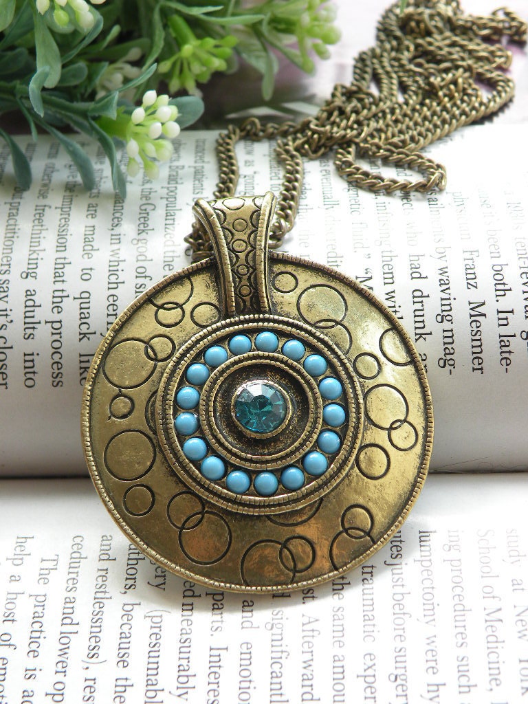 Pretty retro copper blue crystal shield necklace pendant jewelry vintage style