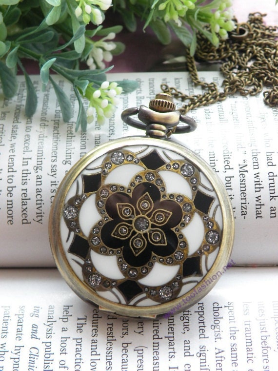 Retro copper round with star flower pattern pocket watch necklace pendant jewelry vintage style