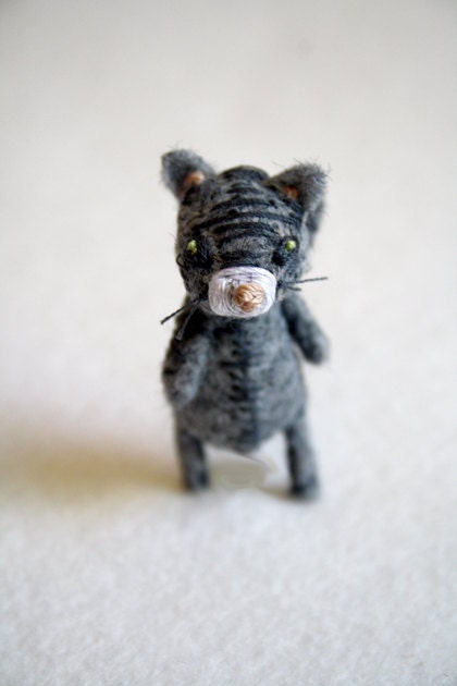 bad ass alley cat - cat brooch pin
