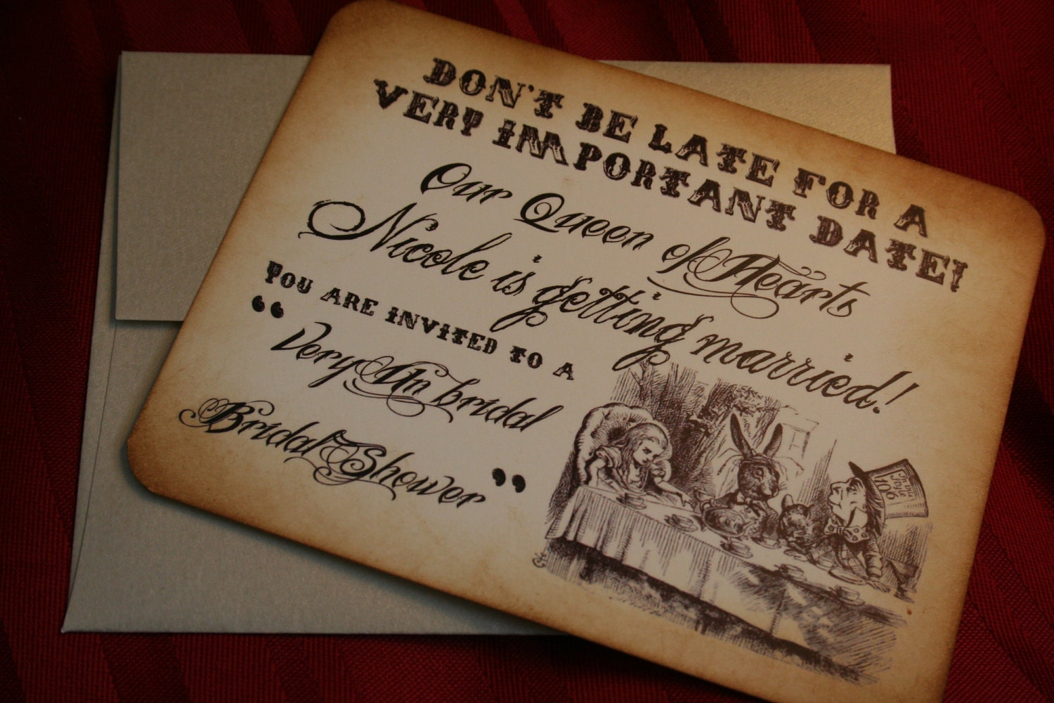 Alice in Wonderland Invitations for Wedding Bridal Shower/Baby Shower/Birthday - Vintage Appearance - Set of 10