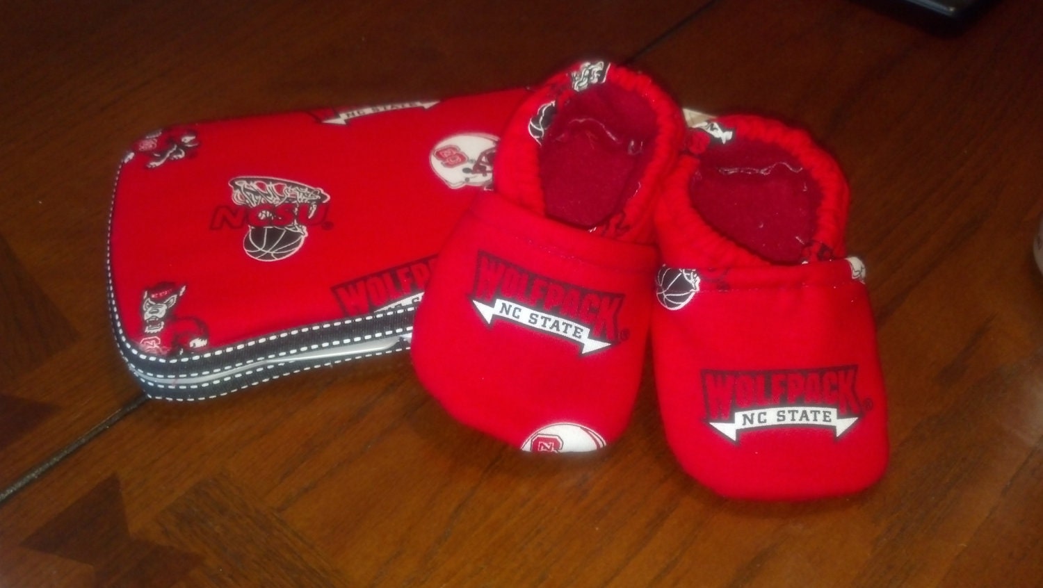 NCAA Slippers and Wipes Container Gift Set