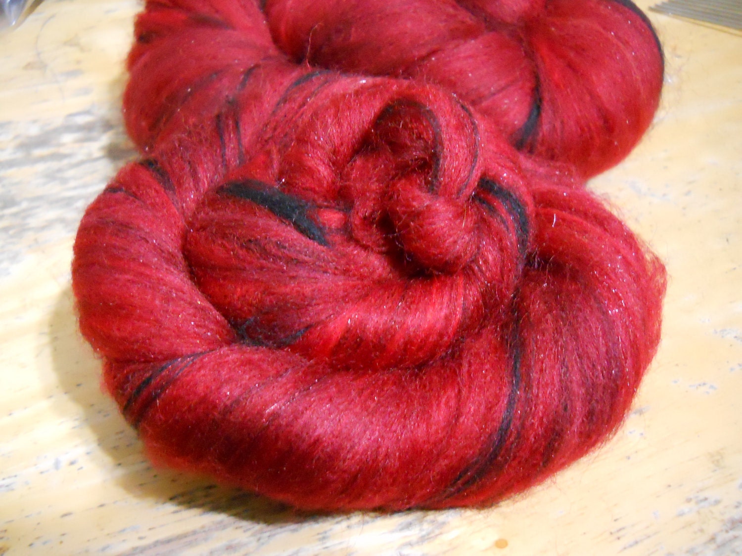 Dynamic Fiery Red & Black Spinning Fiber Batts