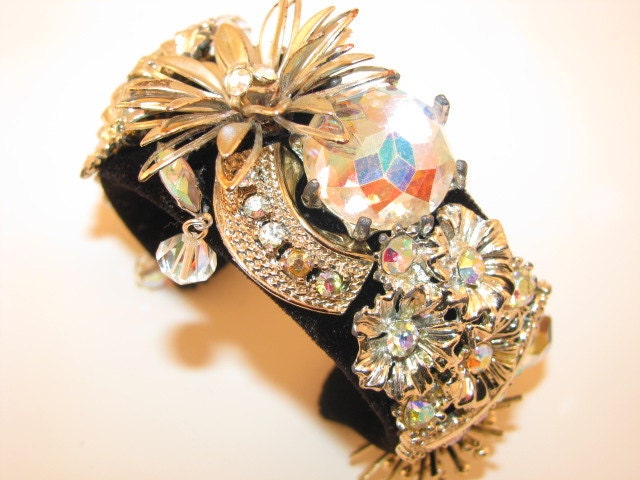 Floral Flower Rhinestone Statement Vintage Costume Jewelry Bracelet Platinum Blonde Cuff Bracelet