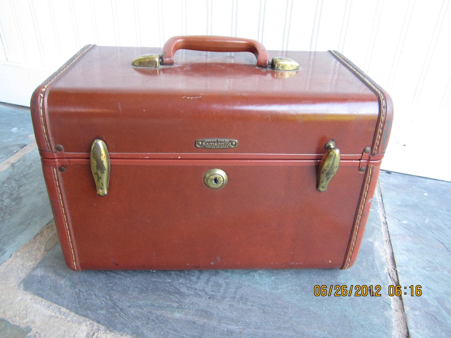 Classic Vintage Samsonite suitcase 1960s by WestofChelsea