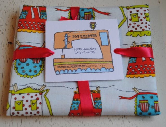 aprons on a line. Original Fabric Fat Quarter