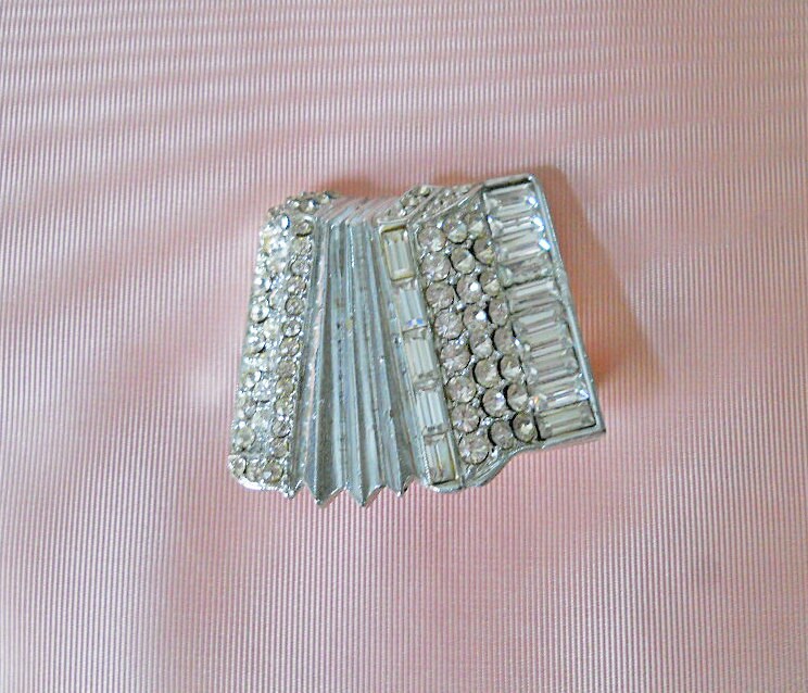 Rhinestone Brooch // Pell Rhinestone Figural Pin // Accordian // Free Ship
