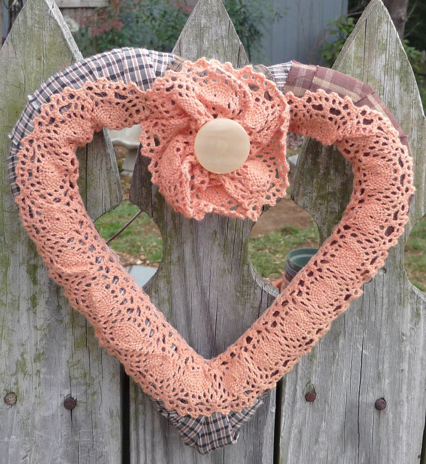 Heart Wreath - primitive & lace