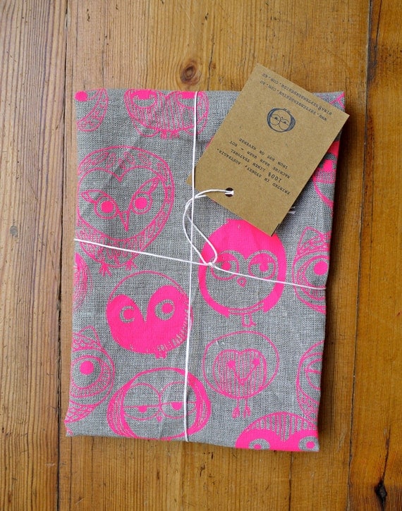 MOCHO Owl Printed FLAX Teatowel Neon Pink