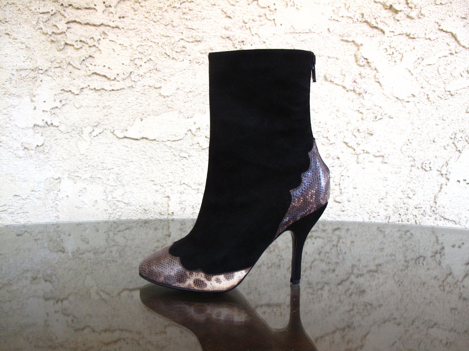 STUNNING vintage GeNUiNe SNAKESKIN AnKLe boots 36 / 6