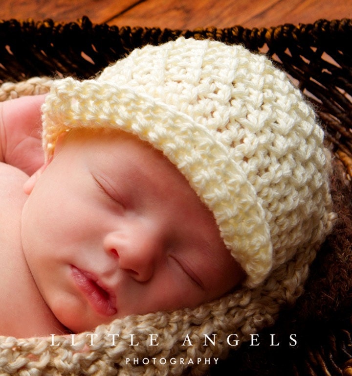 Cream Loops Newsboy Hat Crochet Pattern (484)