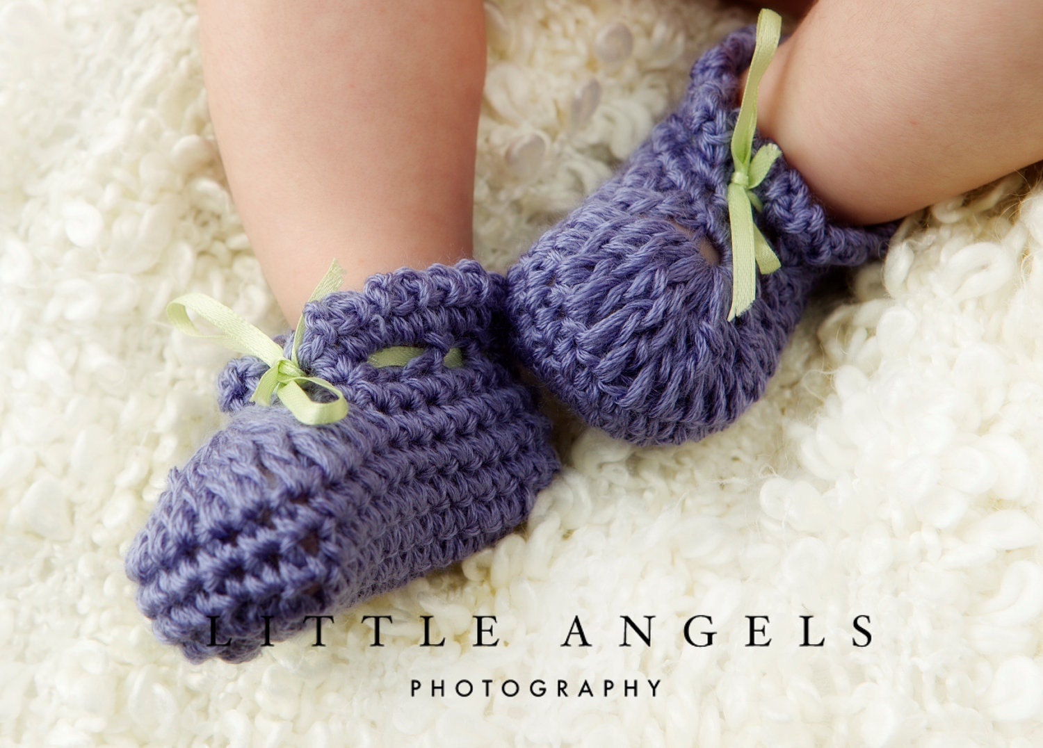 Grandma's Booties Baby Crochet Pattern (565)