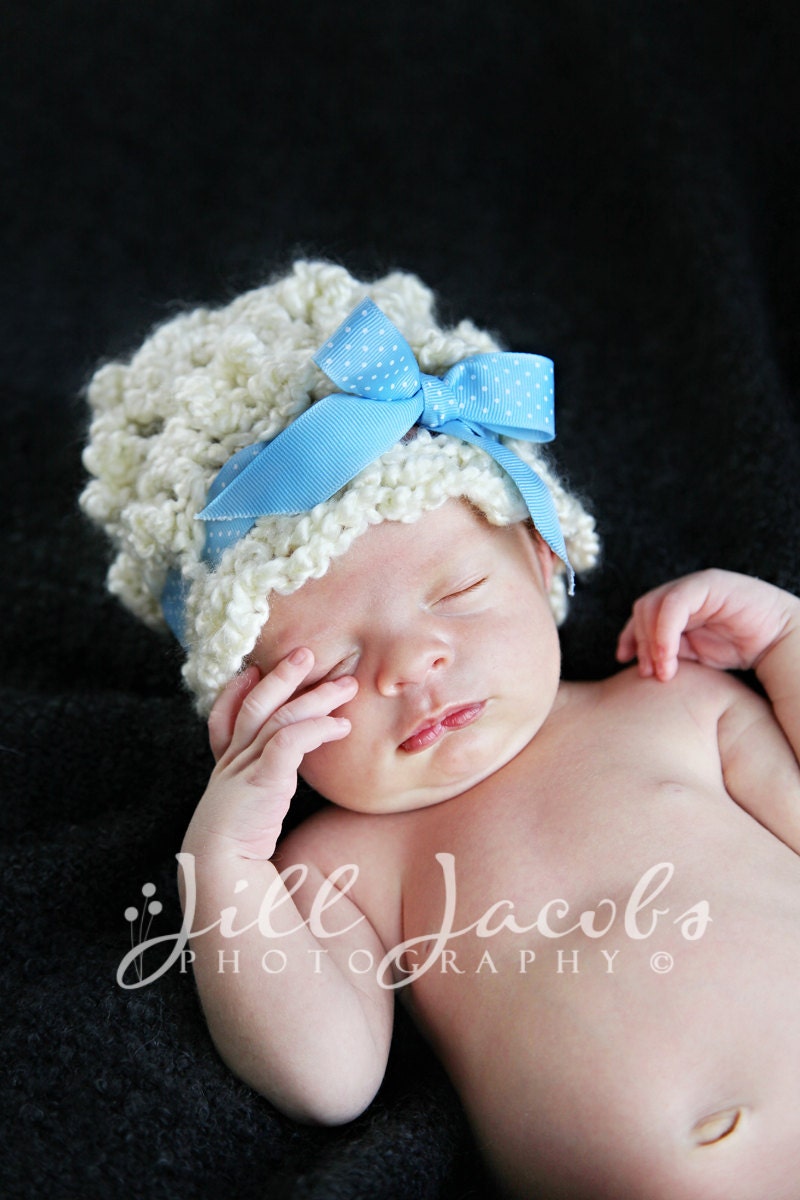 Little Bo Peep Cloche Crochet Hat Pattern (355)