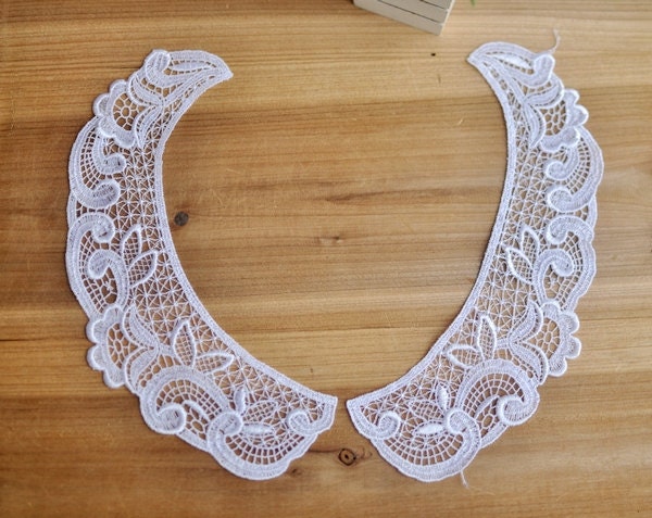 White Venice Lace Collar Appliques Floral Emboridey Collars 1 Pair